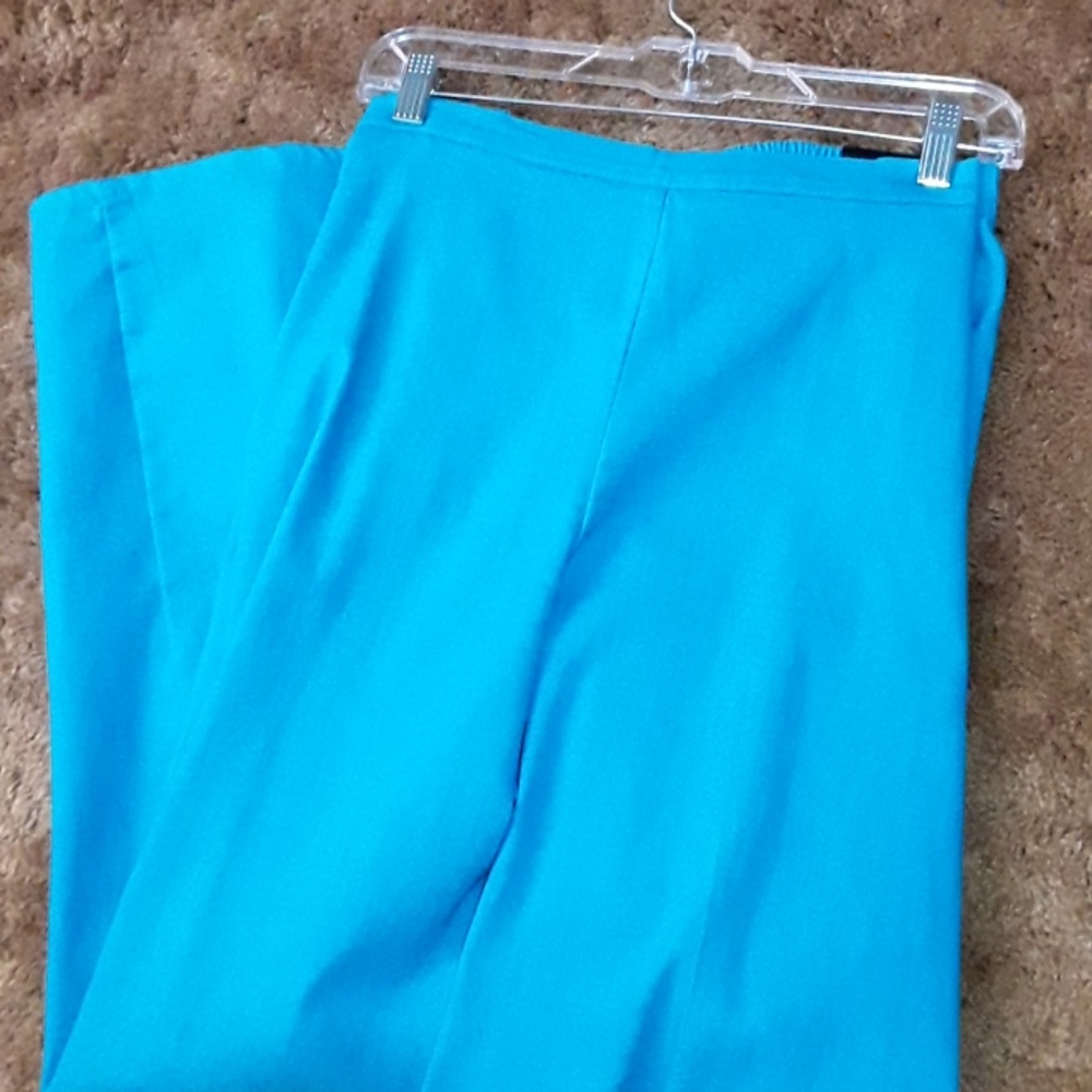 New  Alfred dunner pants size 18 classic fit